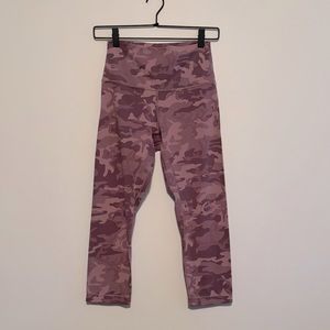 Like New Lululemon Crop Align Legging Heritage 365 Briar Rose Pink Camo - Size 6